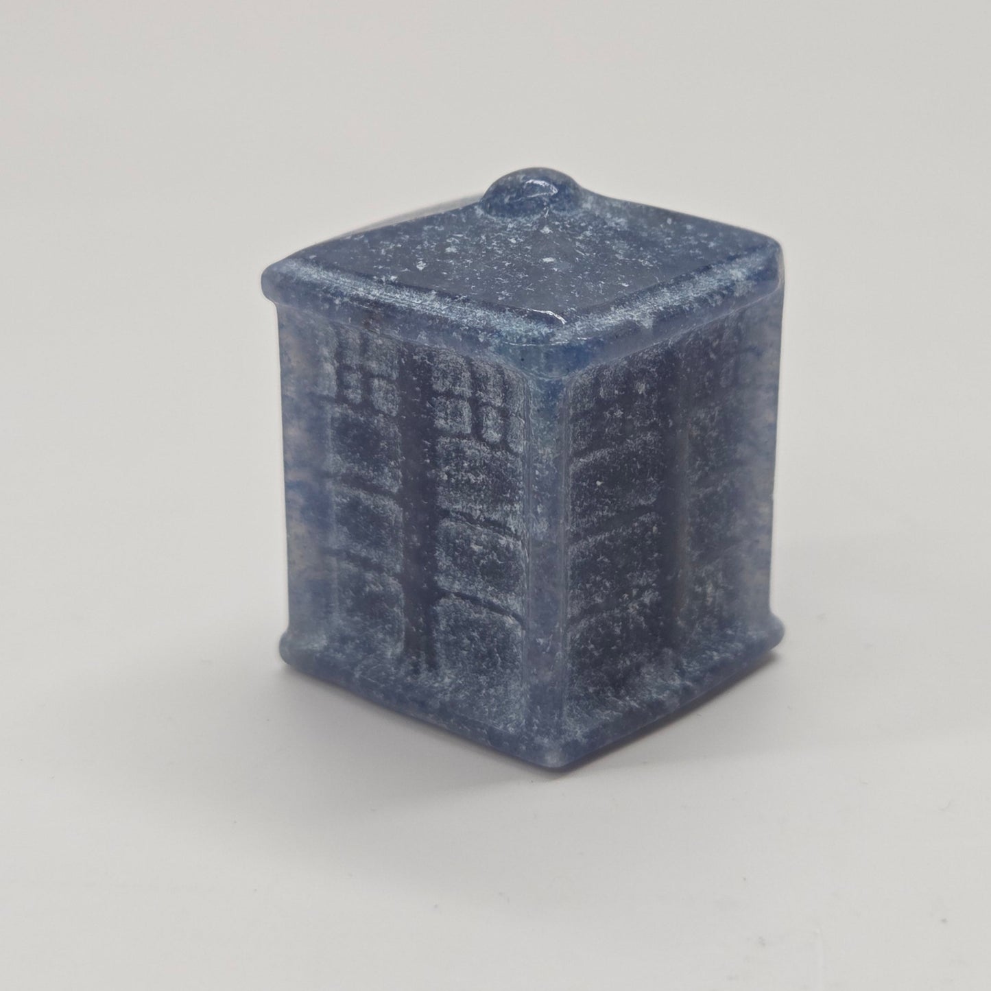 Tardis (Dr. Who) carving