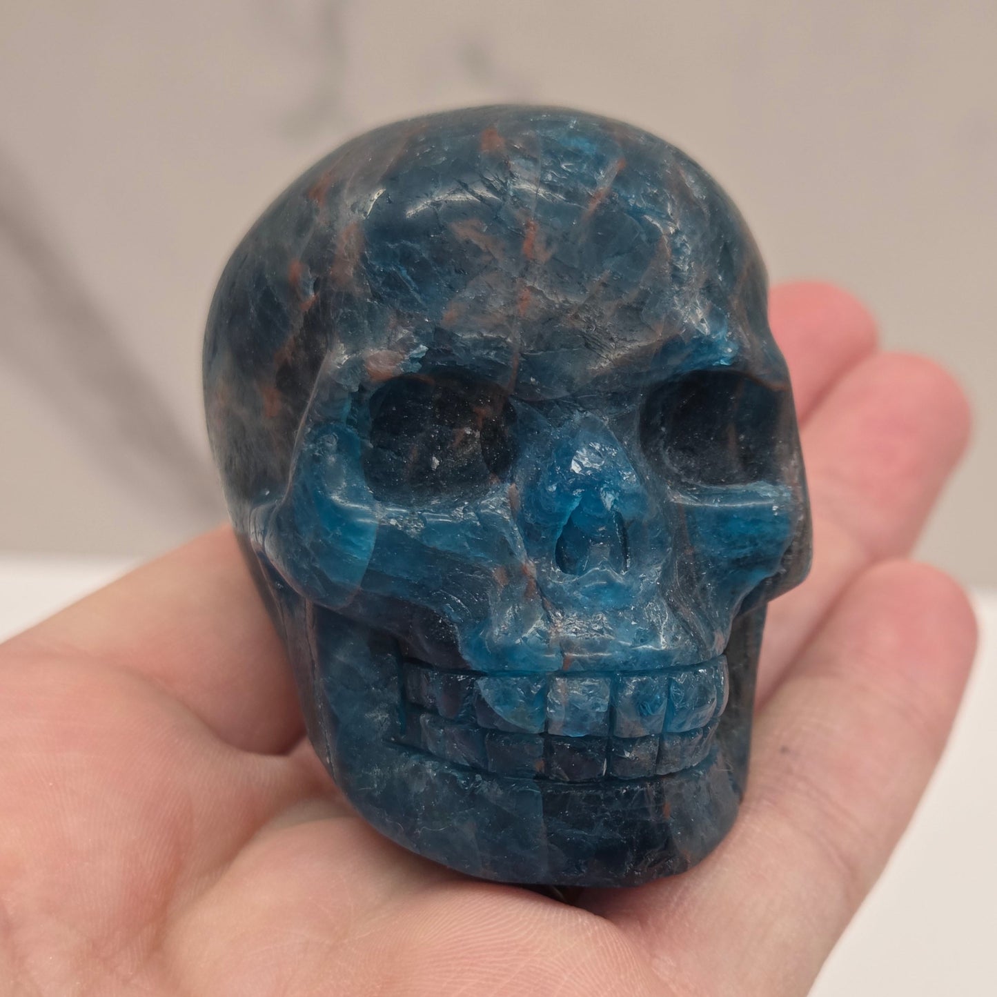 Skull medium - Blue Apatite