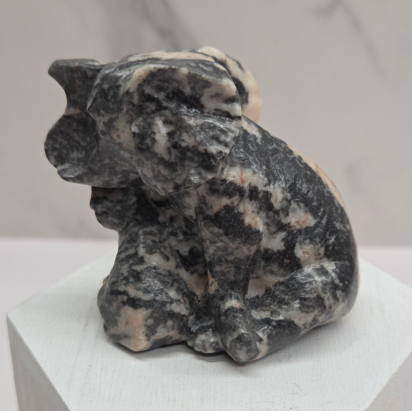 Elephant w/ baby carving