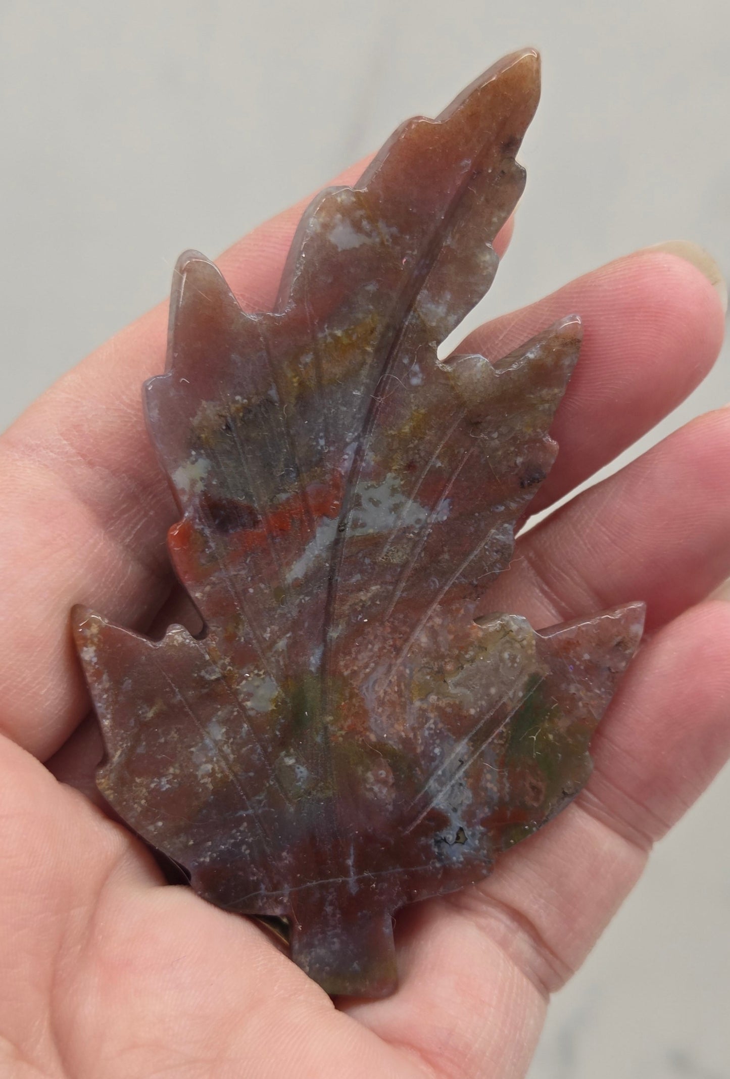 Leaf carving (large)