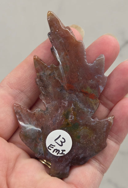 Leaf carving (large)