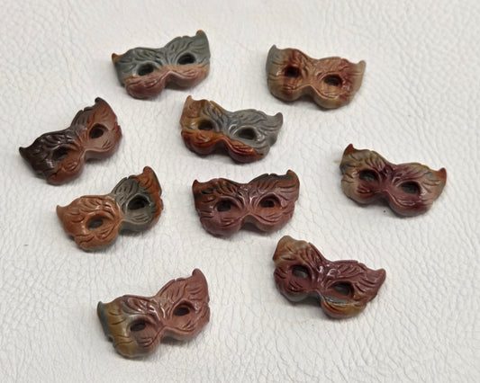 Alashan Agate mini carving - Masquerade mask