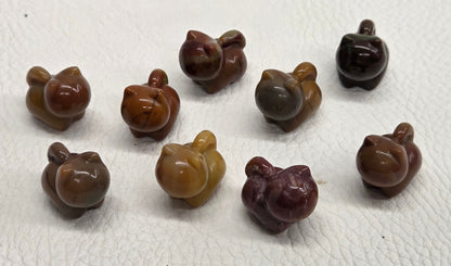 Alashan Agate mini carving - chunky walking kitty/cat