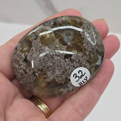 Palm - Scenic Moss Agate