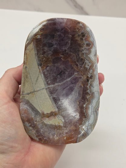 Amethyst with Agate bowl