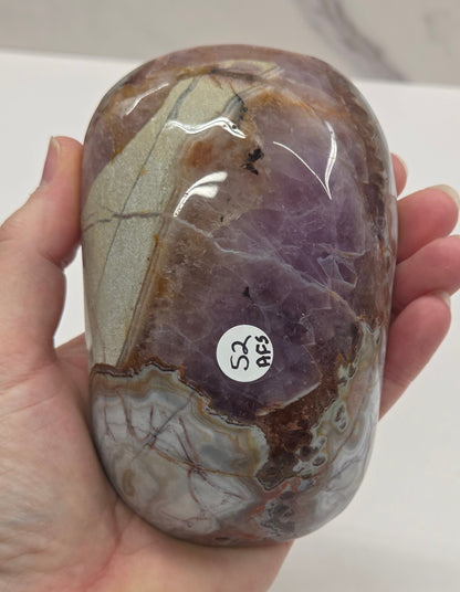 Amethyst with Agate bowl