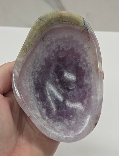 Amethyst with Agate bowl