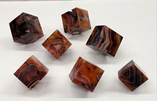 Floating cube - Sardonyx