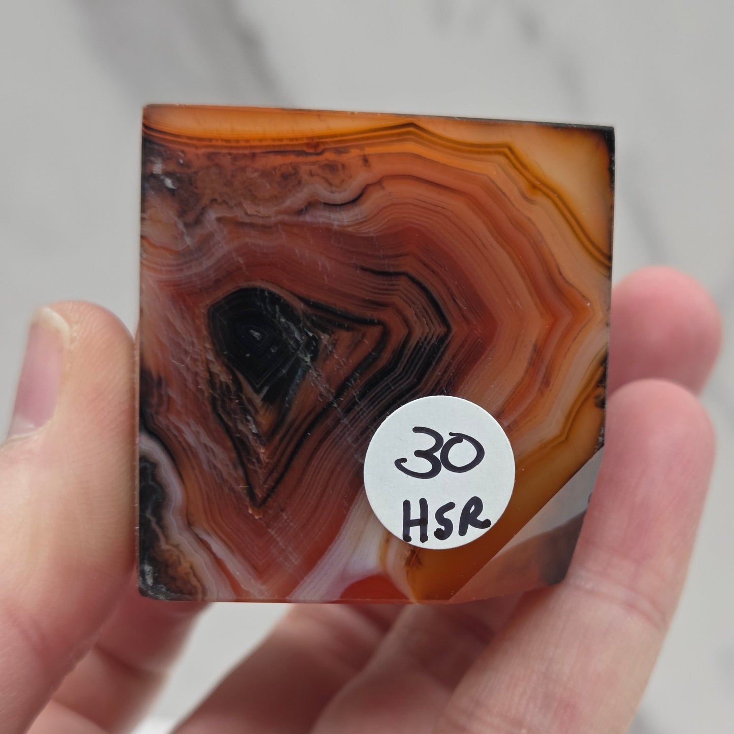 Floating cube - Sardonyx