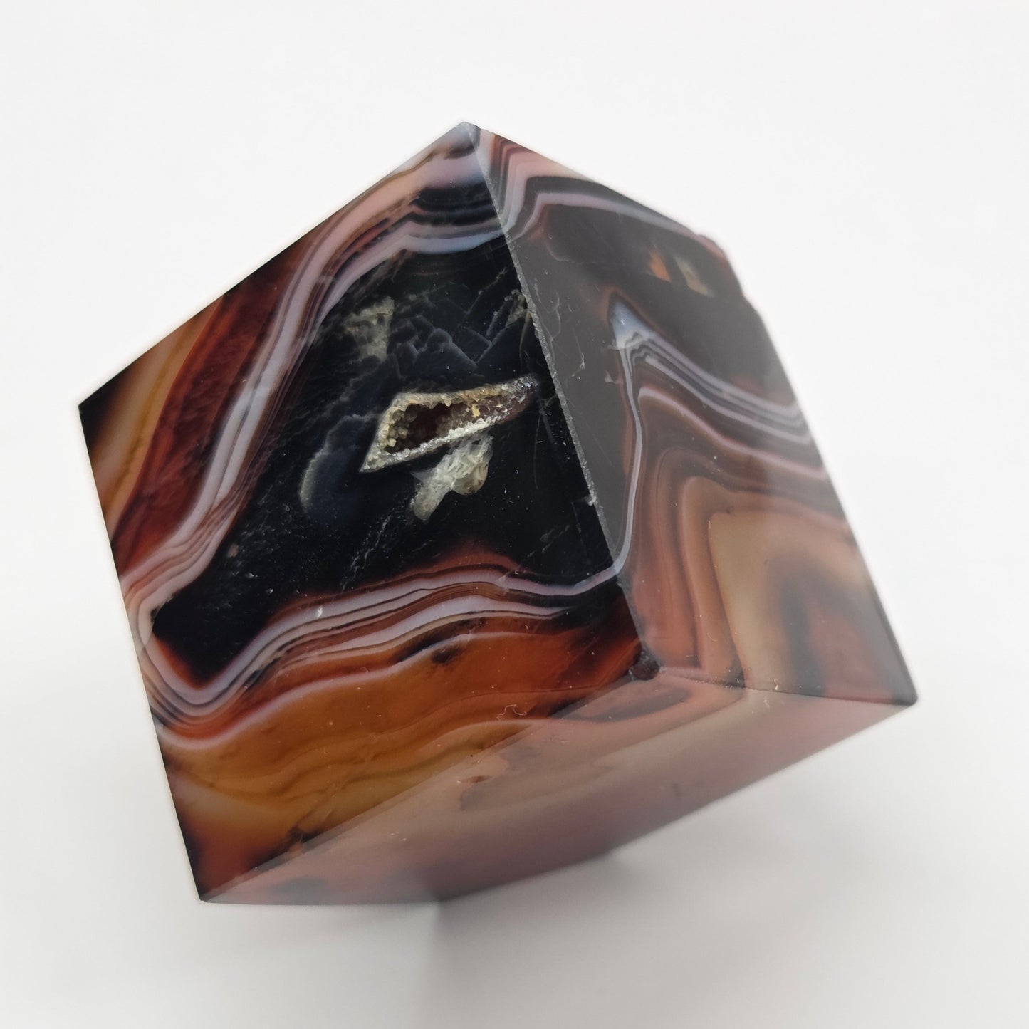 Floating cube - Sardonyx