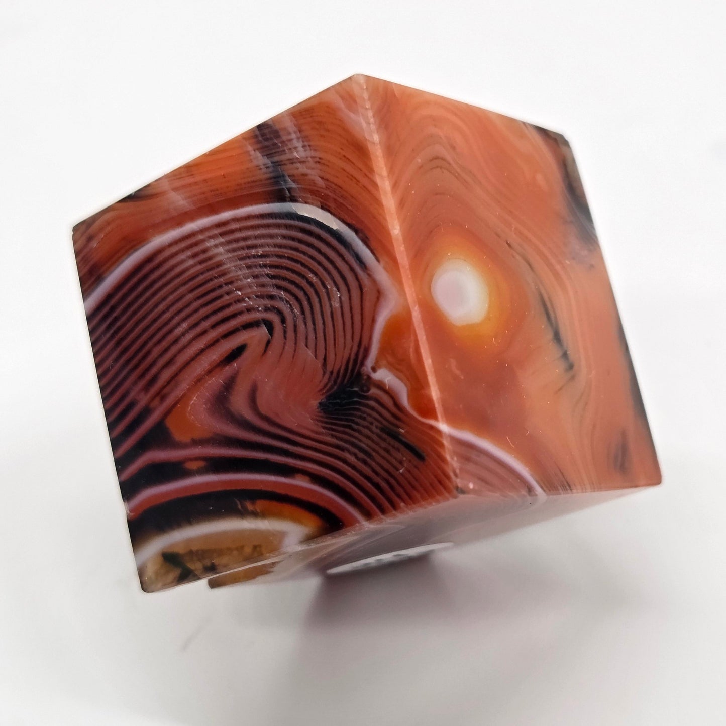 Floating cube - Sardonyx