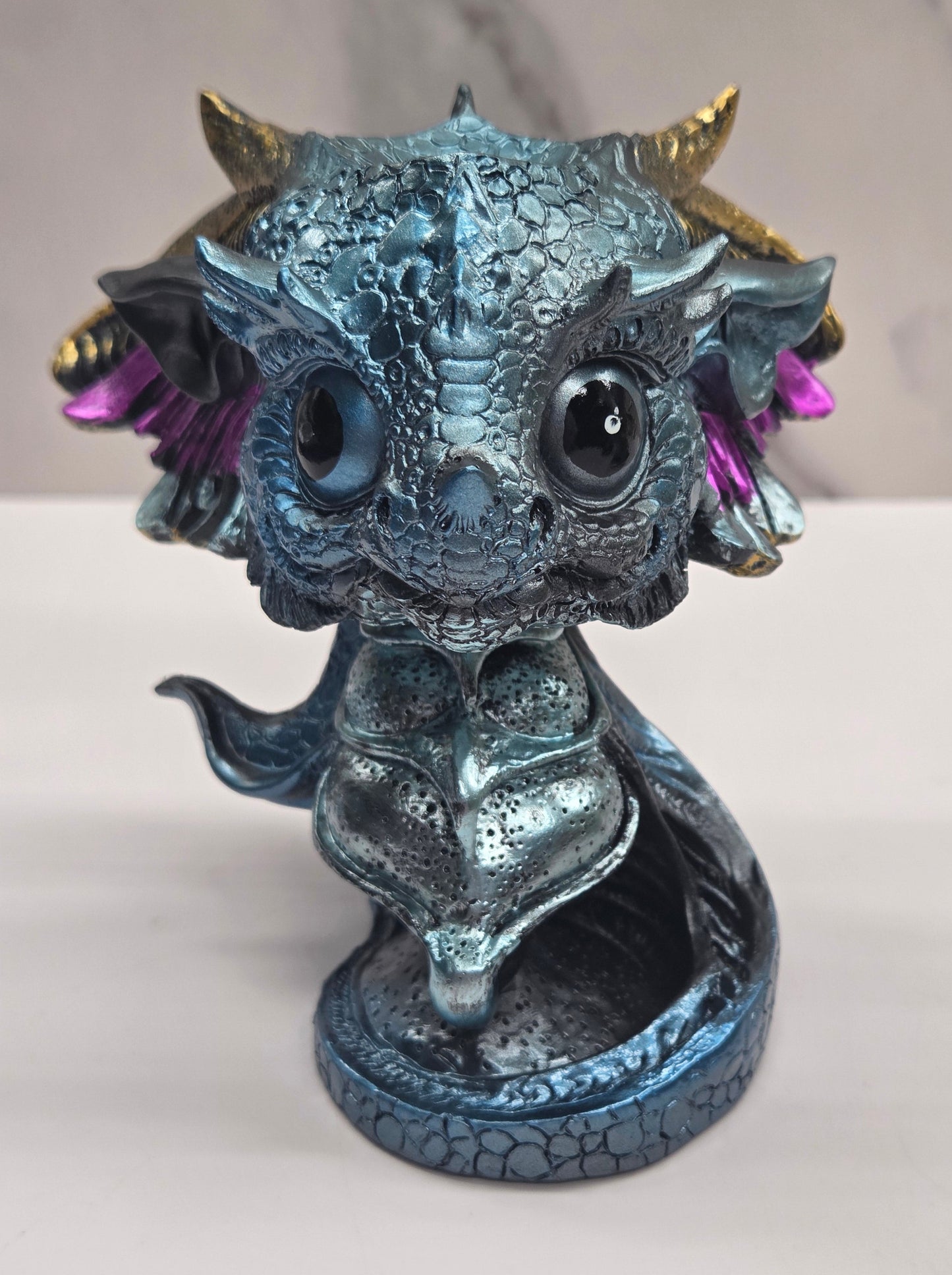 Sphere stand- Baby dragon