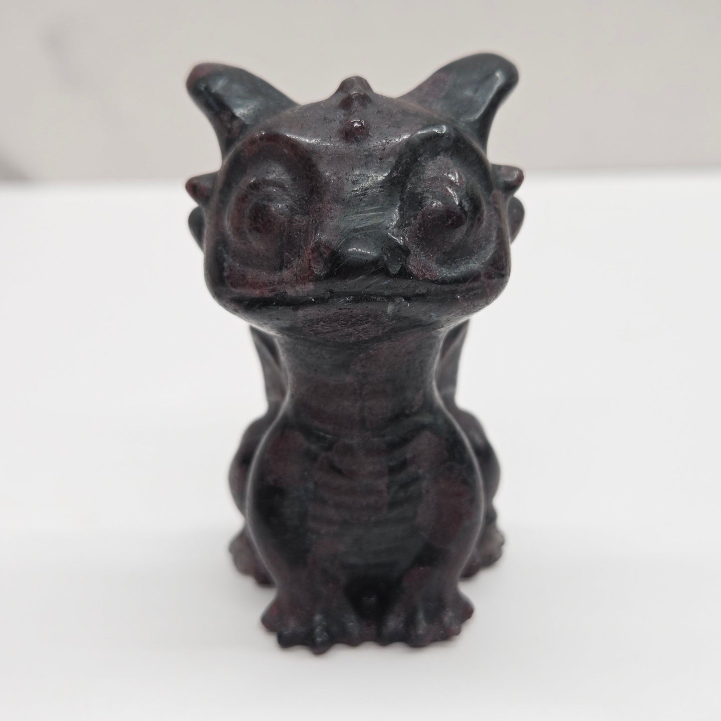 Baby dragon carving (M)