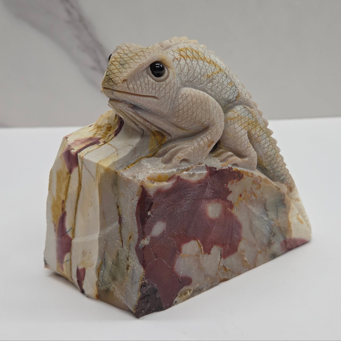 Lizard carving (L) - Mookaite