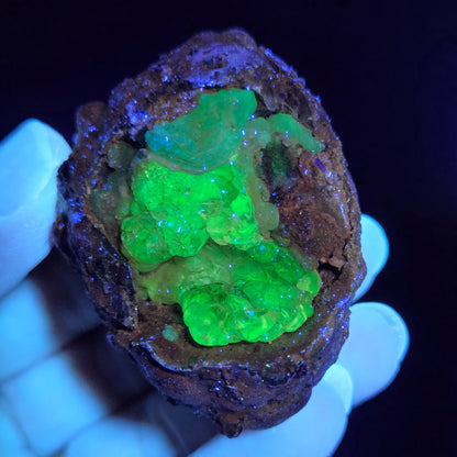 Hyalite Opal geode