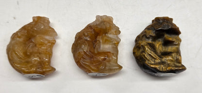 9 tail fox carving on moon (small)