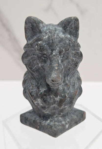 Wolf bust (medium)
