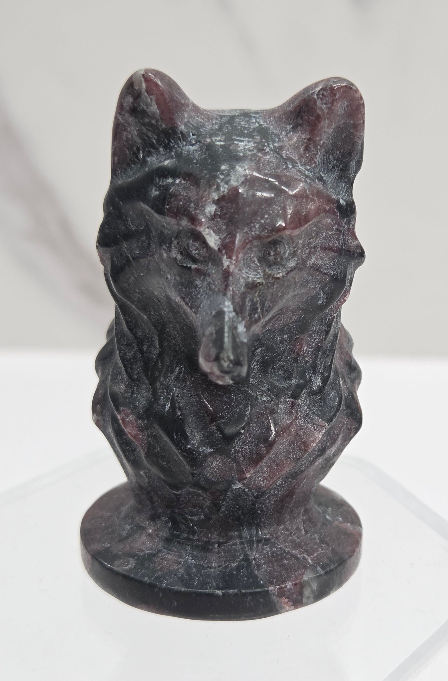 Wolf bust (medium)