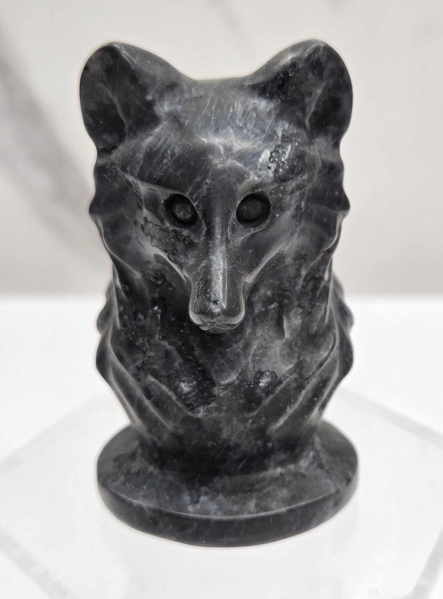 Wolf bust (medium)