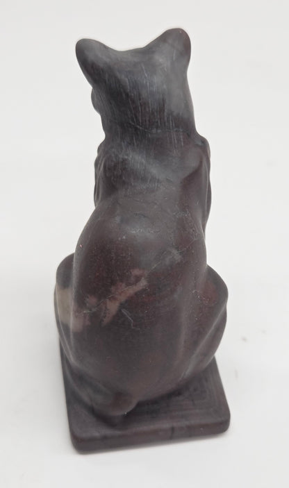 Cat/kitty carving - sitting proper (L)