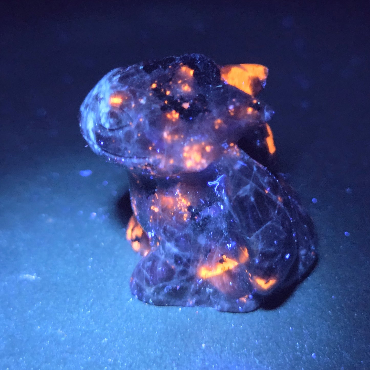 Toothless carving (small)