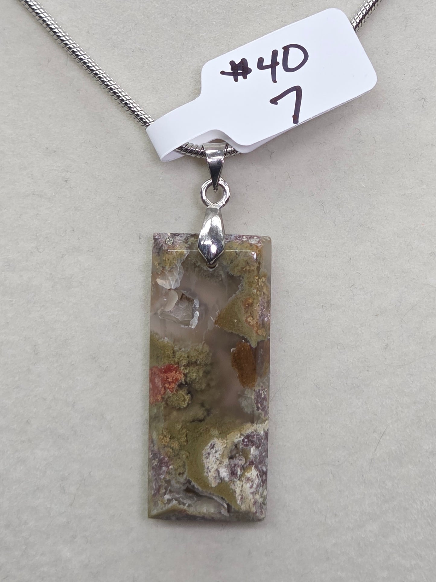 Scenic Moss necklace