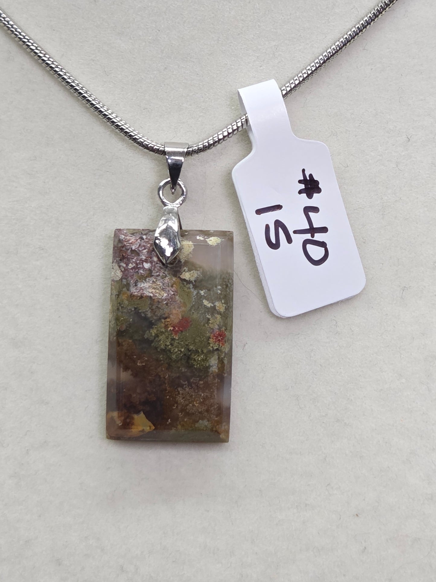 Scenic Moss necklace