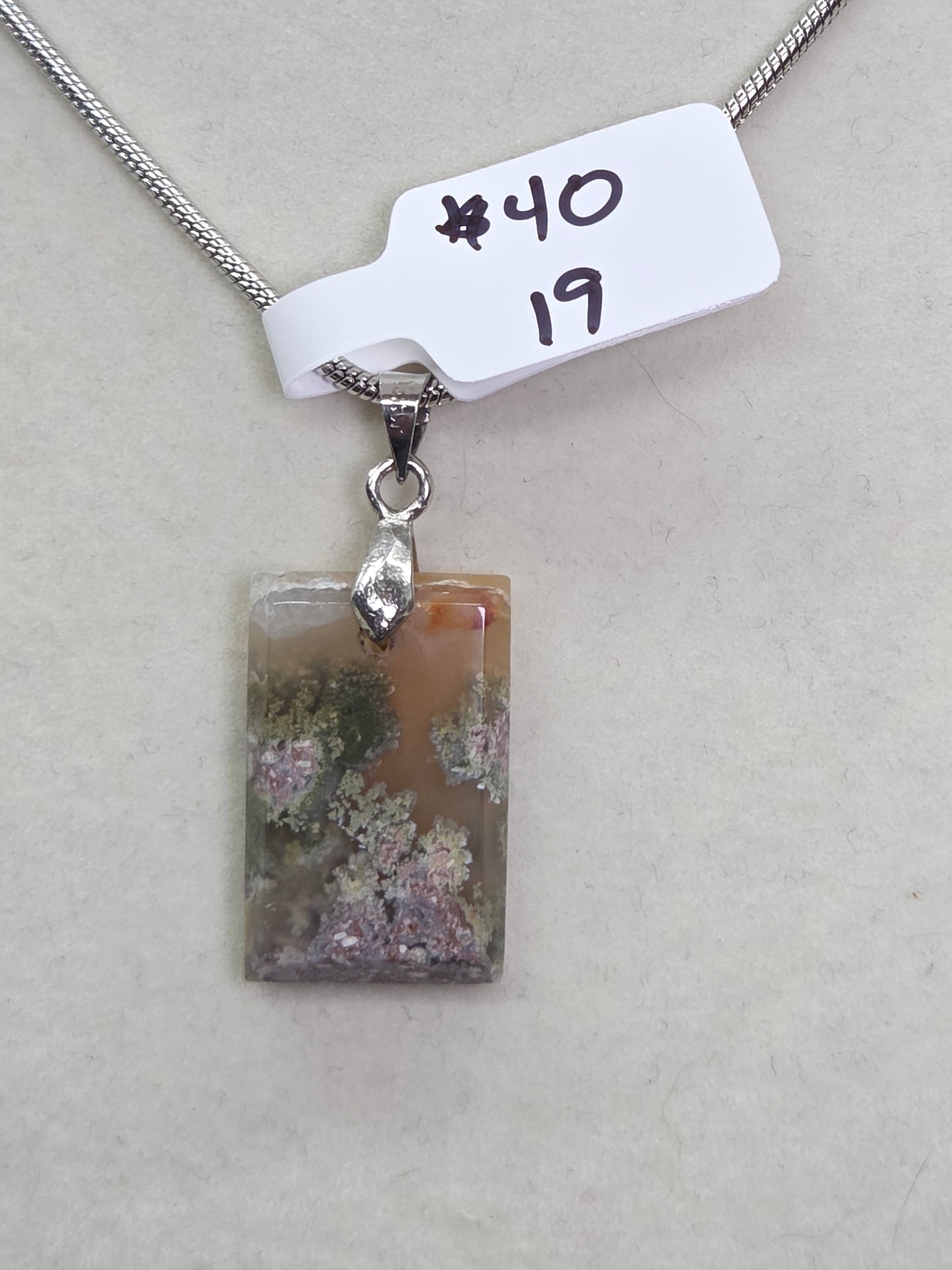 Scenic Moss necklace