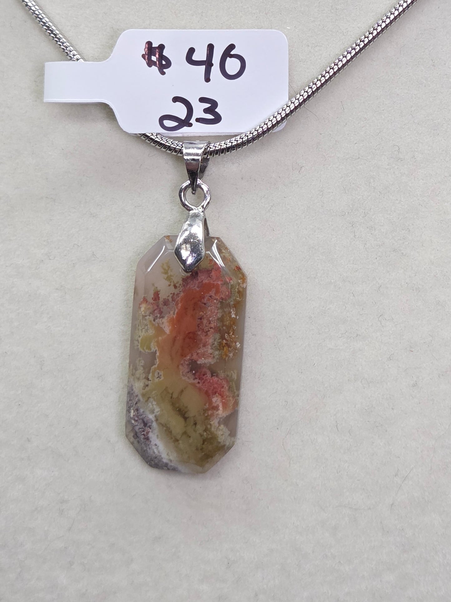 Scenic Moss necklace