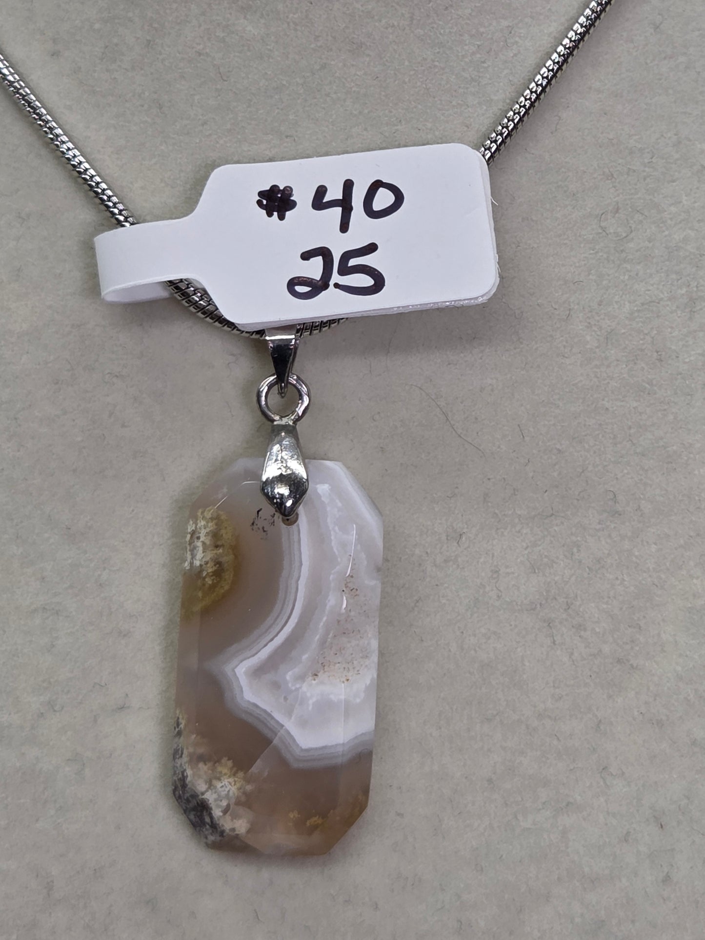 Scenic Moss necklace