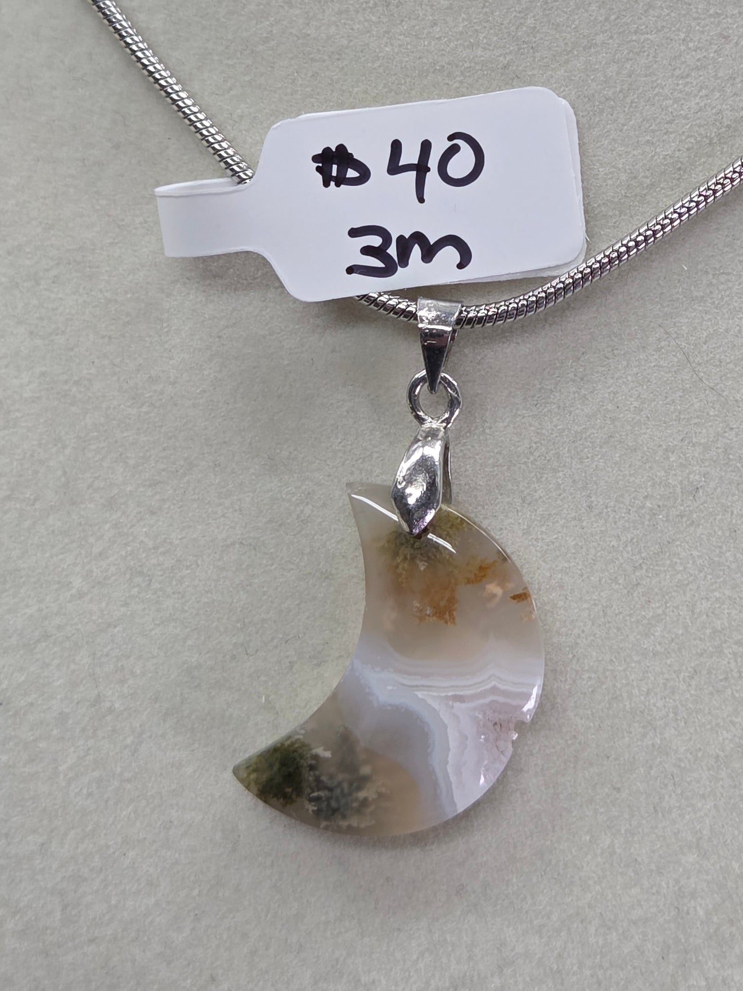 Scenic Moss necklace