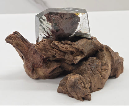 Garden Quartz statement towers on driftwood stand