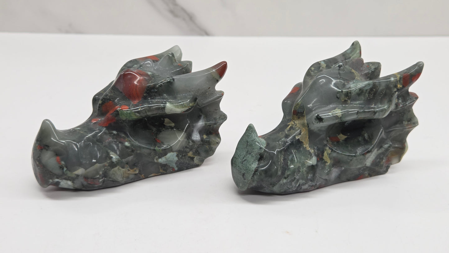 Dragon head - African Bloodstone (M)