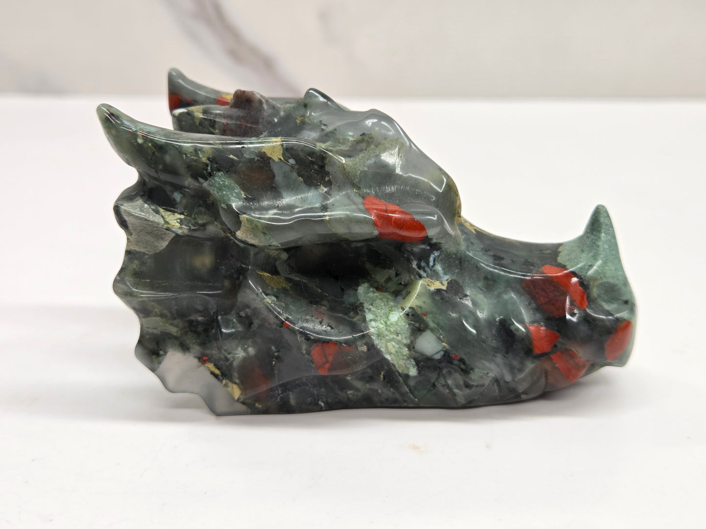 Dragon head - African Bloodstone (M)