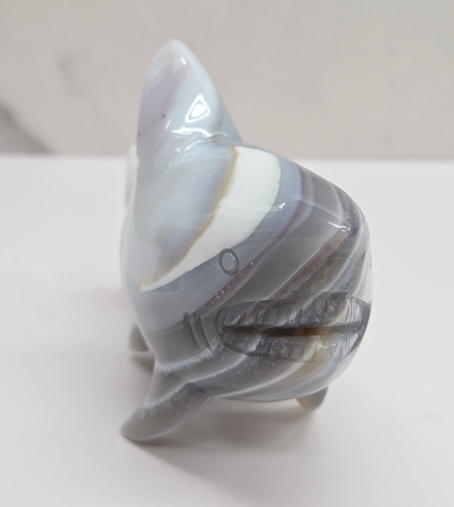 Agate shark carving