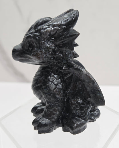 Cute dragon carving (M)