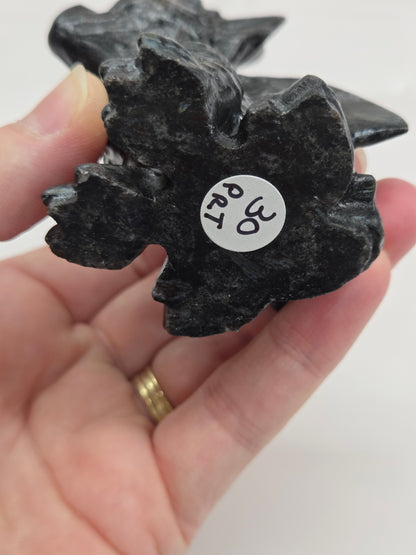 Cute dragon carving (M)