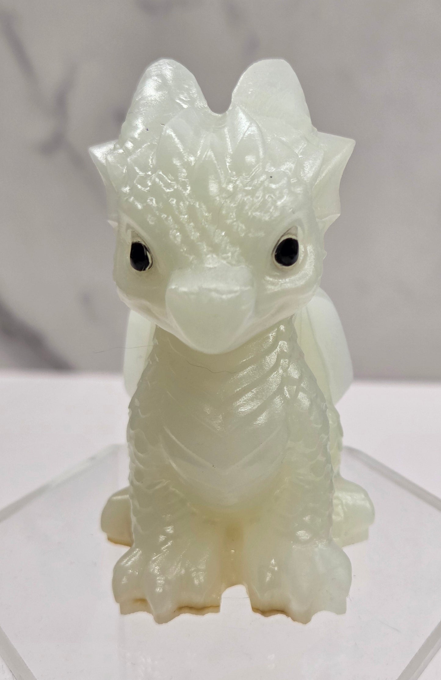Cute dragon carving (M)