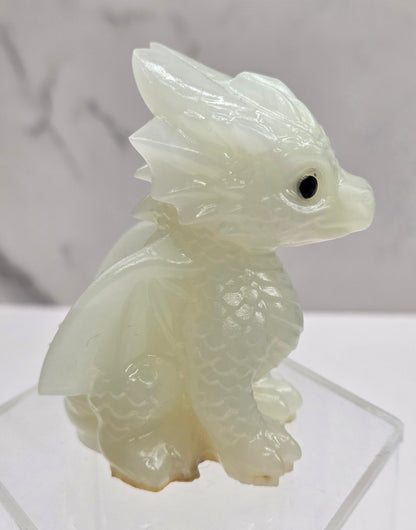 Cute dragon carving (M)