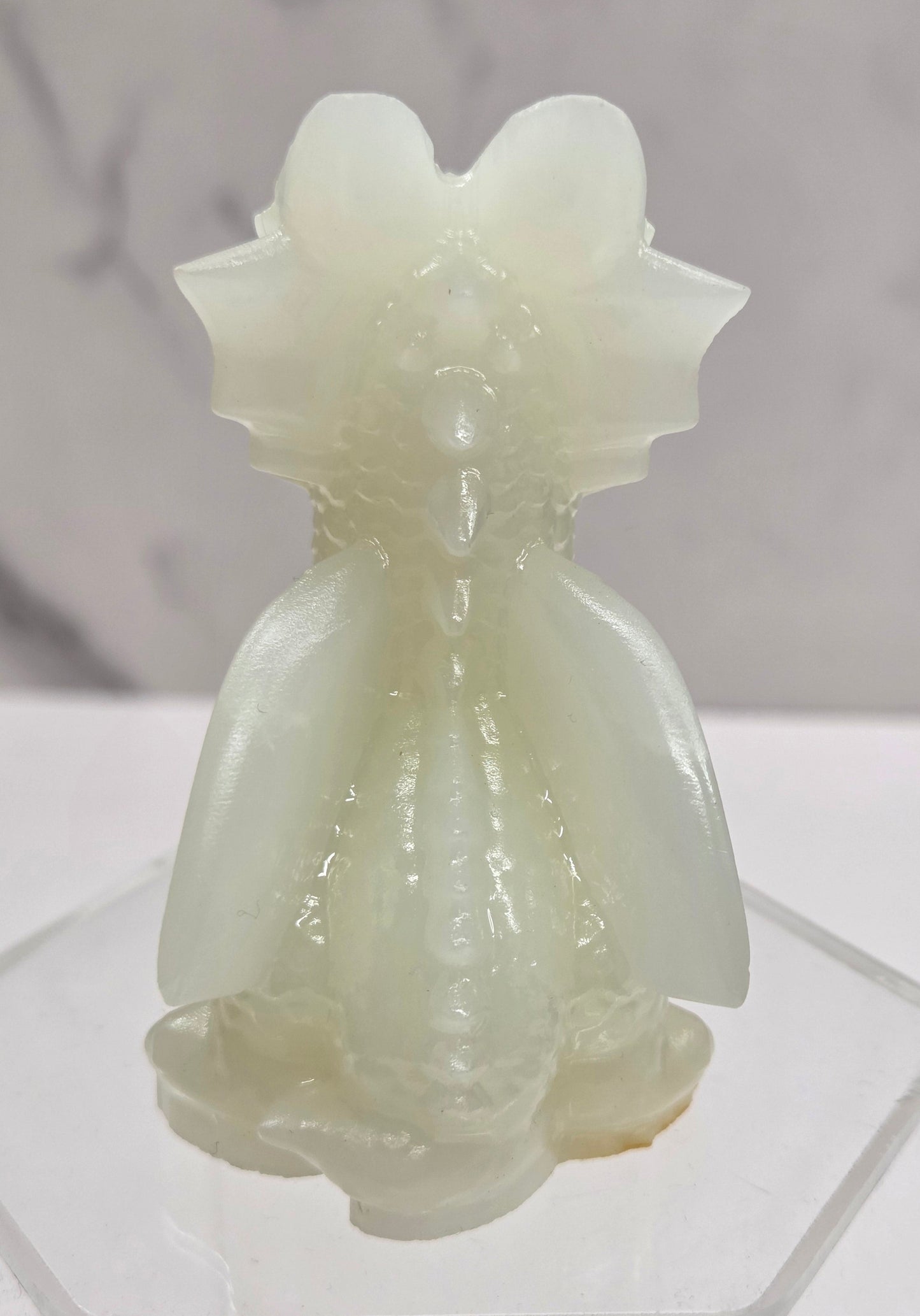 Cute dragon carving (M)