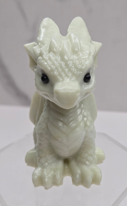 Cute dragon carving (M)