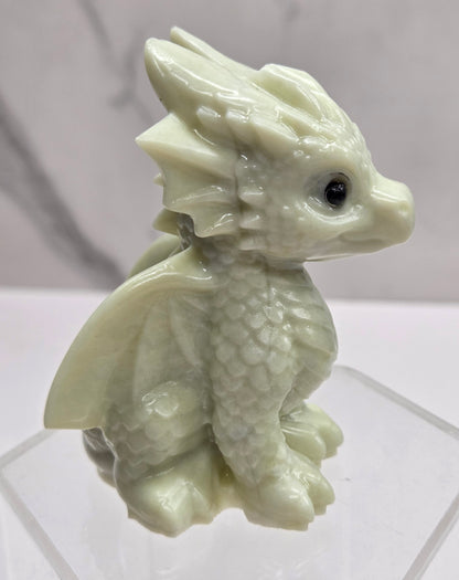 Cute dragon carving (M)