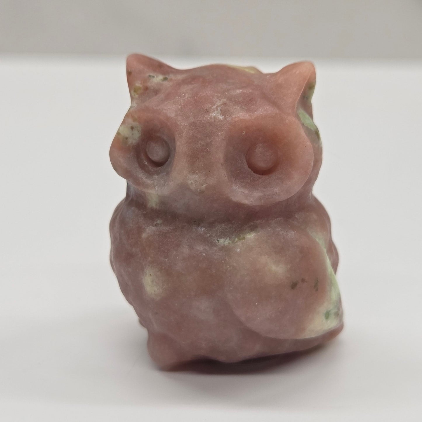 Fancy owl carving (small)