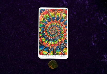 Crystal Keys Tarot: 78 Cards & 176-Page Full-Color Guidebook