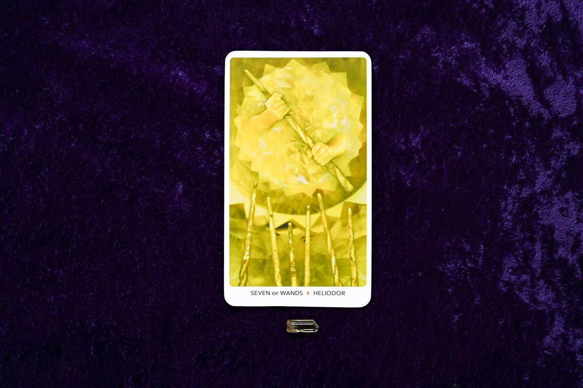 Crystal Keys Tarot: 78 Cards & 176-Page Full-Color Guidebook